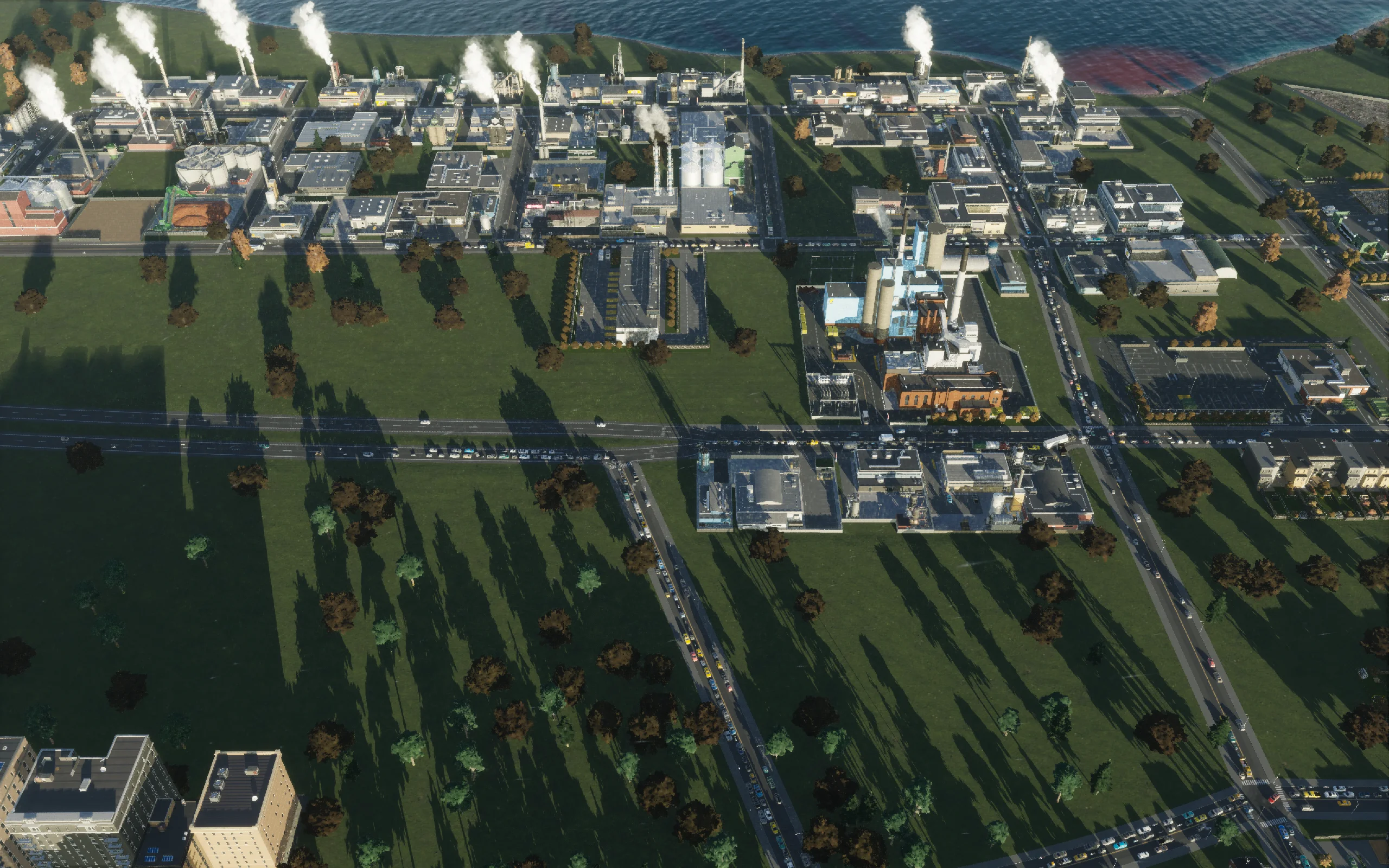 Before the entrance rebuild: traffic backed up along the highway approach.
